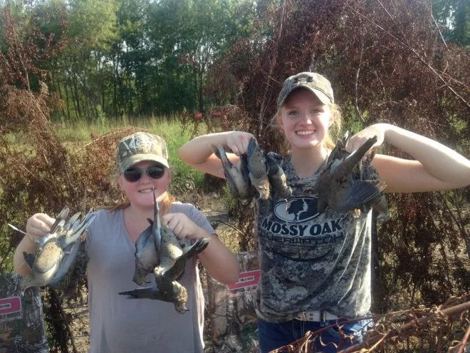 Girls Dove Hunting